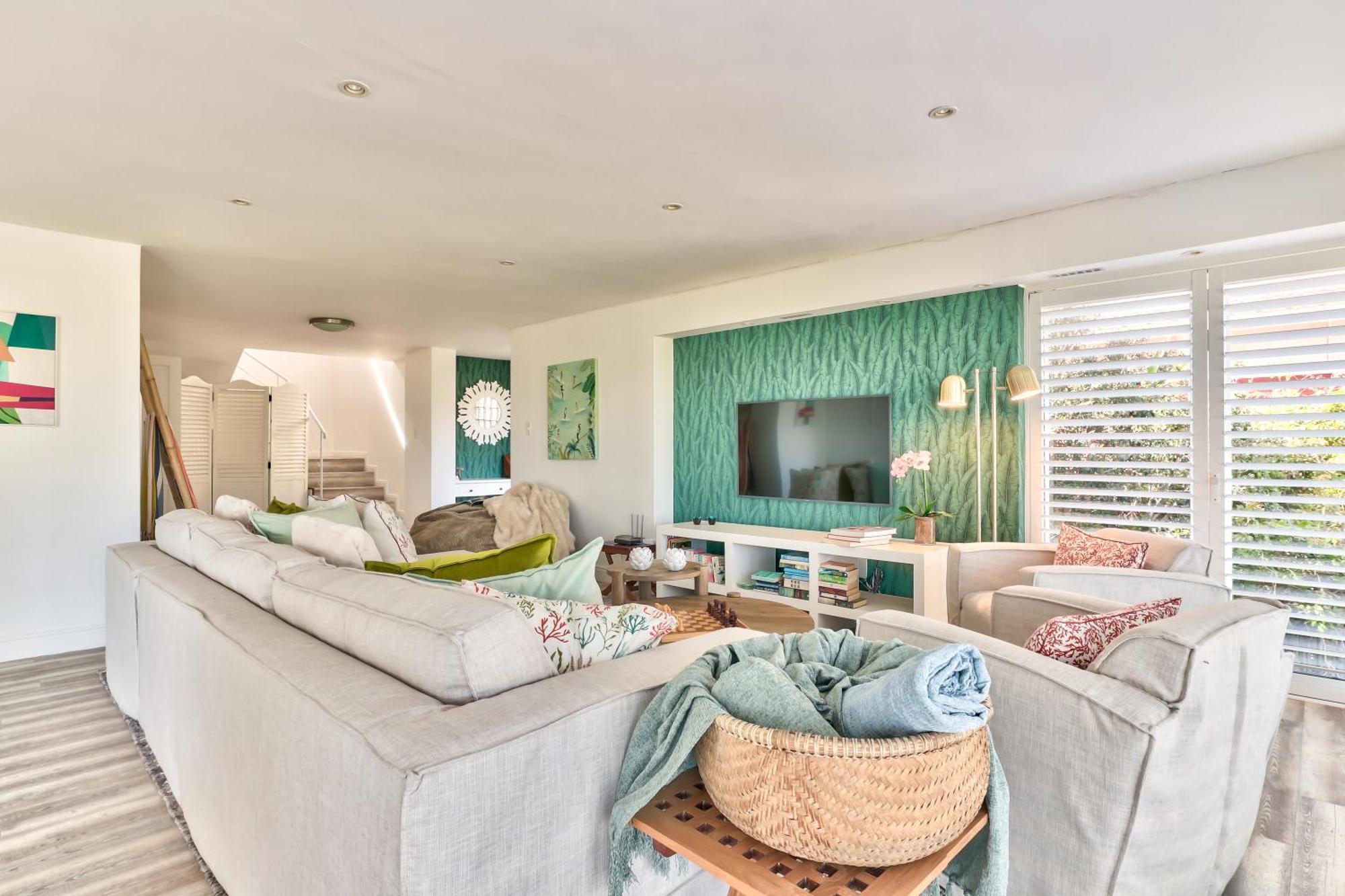 Adjacent Camps Bay Apartment