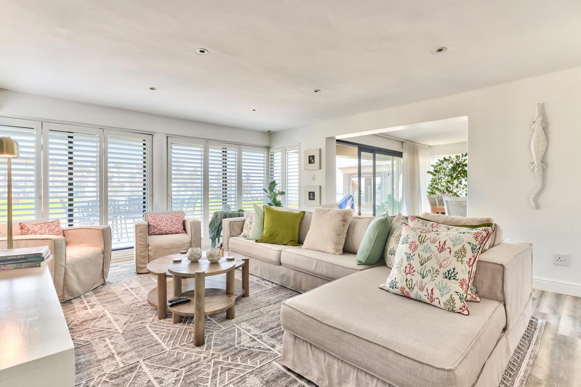 Apartment Adjacent Camps Bay Cape Town