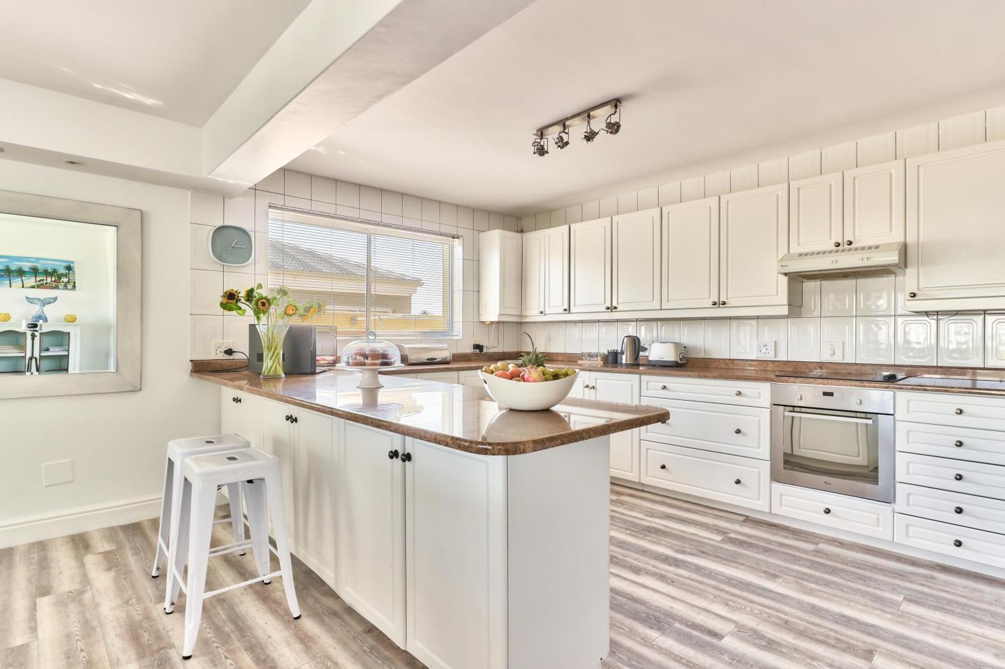 Adjacent Camps Bay Apartment Cape Town